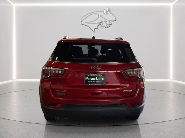 Used 2025 Jeep Compass Latitude w/ Sun & Sound Group AWD/4WD image 4