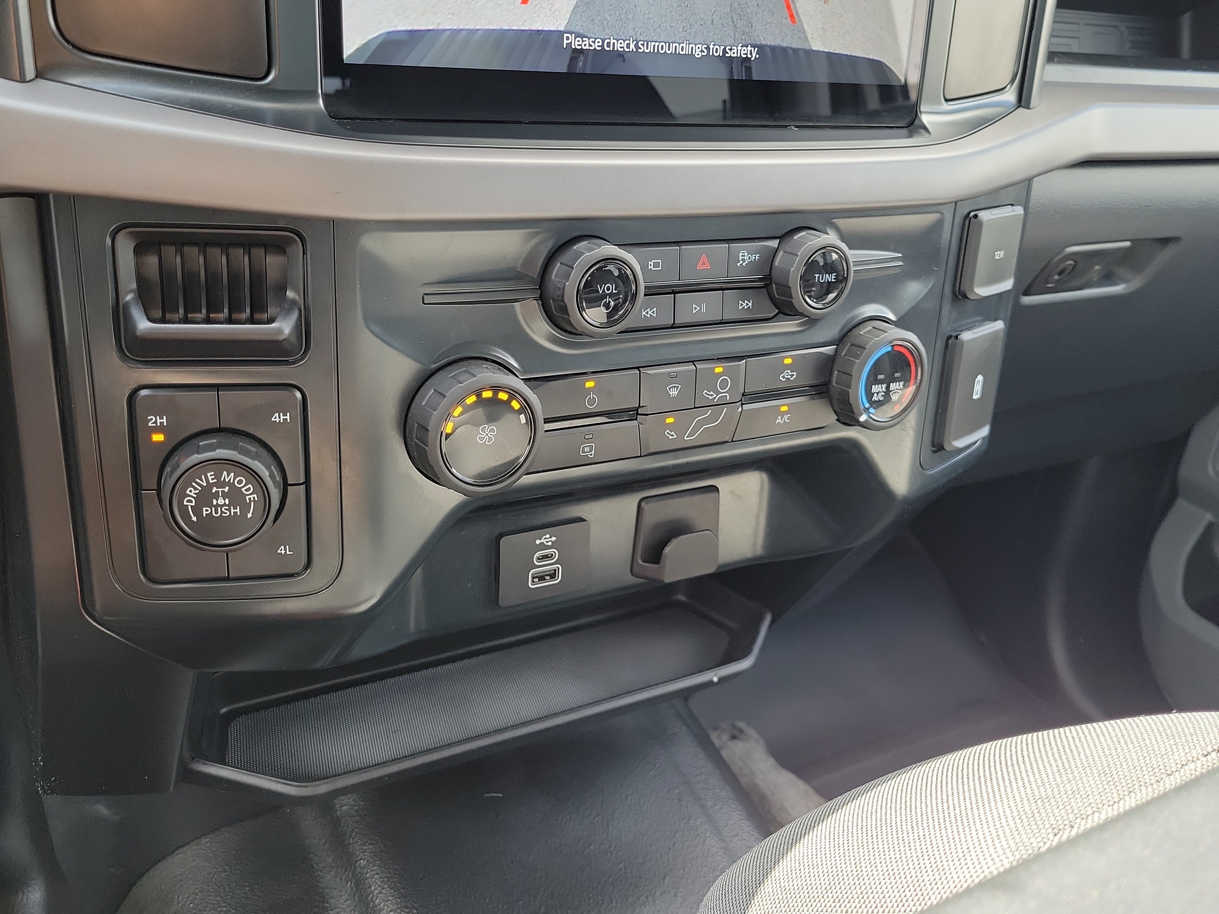 Certified 2025 Ford F150 XL AWD/4WD image 26