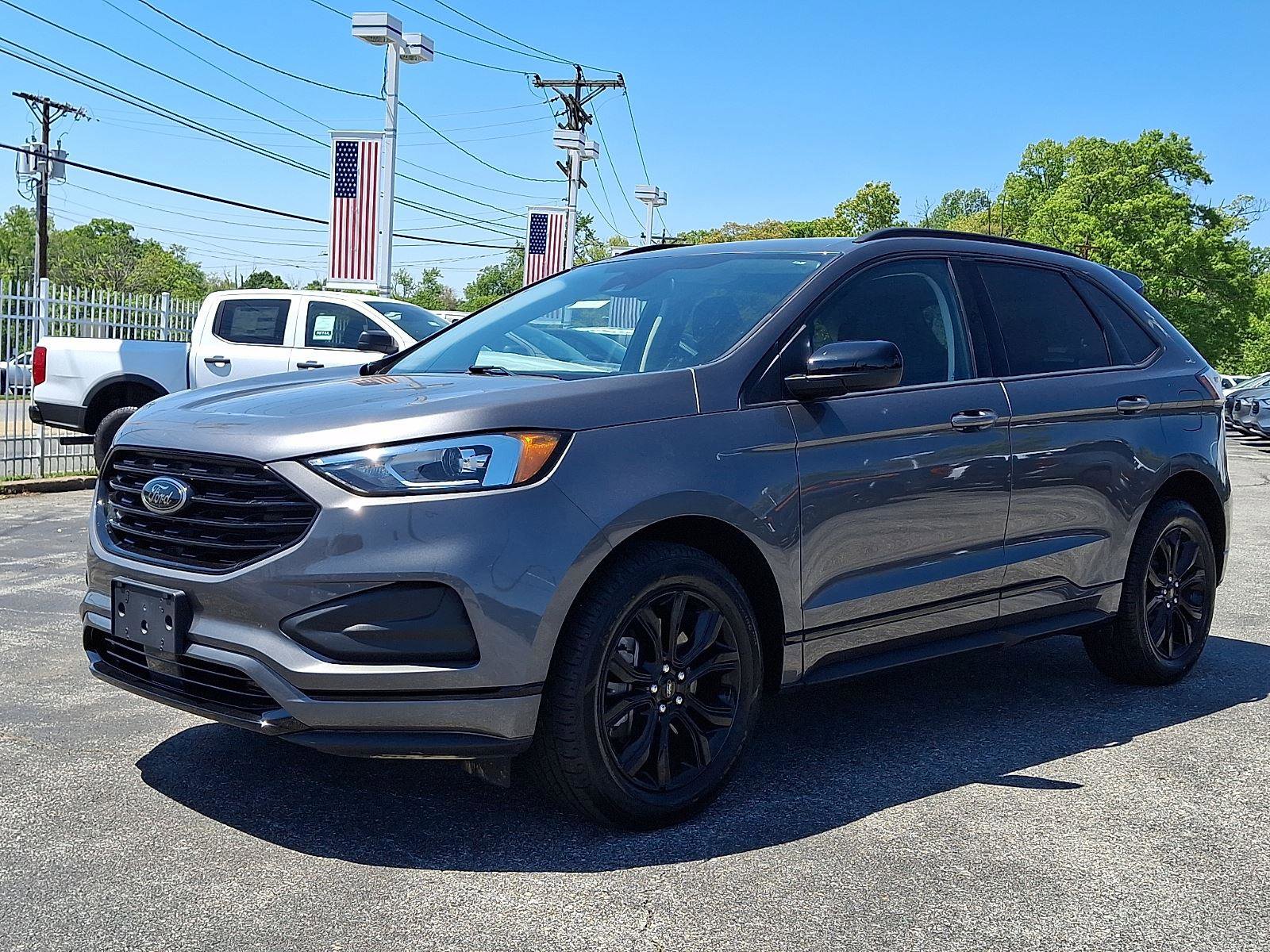 Certified 2022 Ford Edge SE w/ Black Appearance Package AWD/4WD image 3