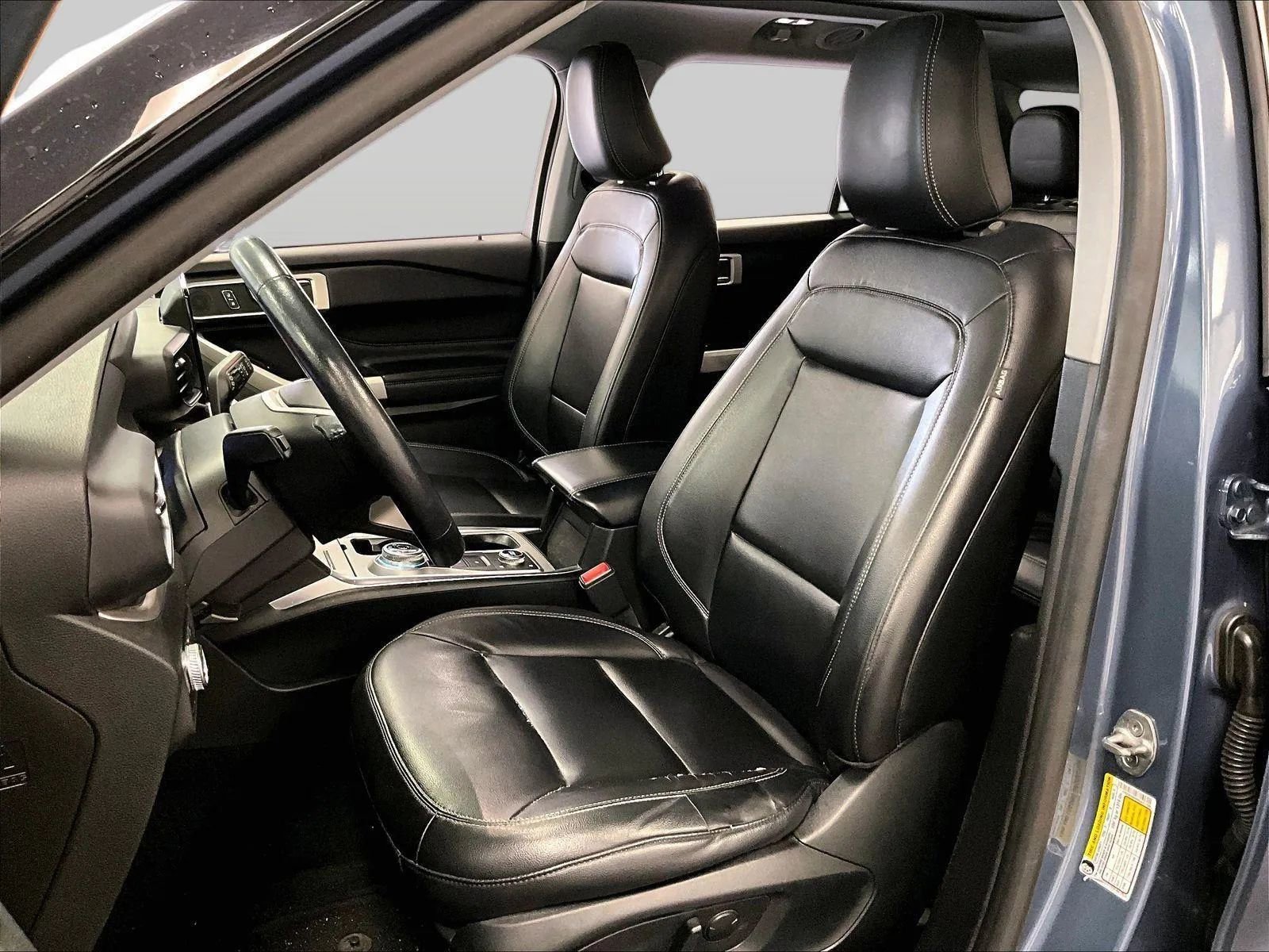 Certified 2021 Ford Explorer XLT w/ Equipment Group 202A image 24