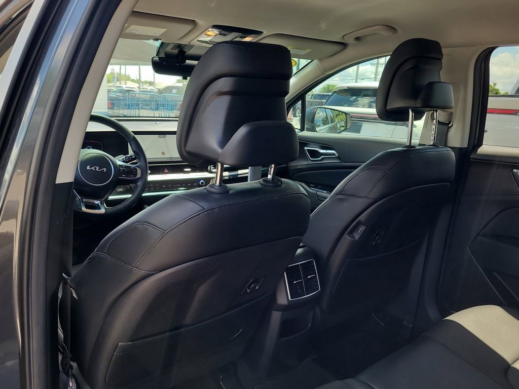 Used 2023 Kia Sportage EX FWD image 9