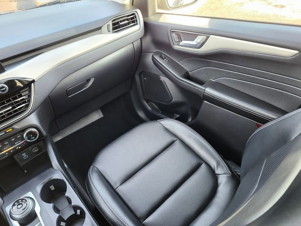 Certified 2022 Ford Escape SEL w/ Technology Package image 14