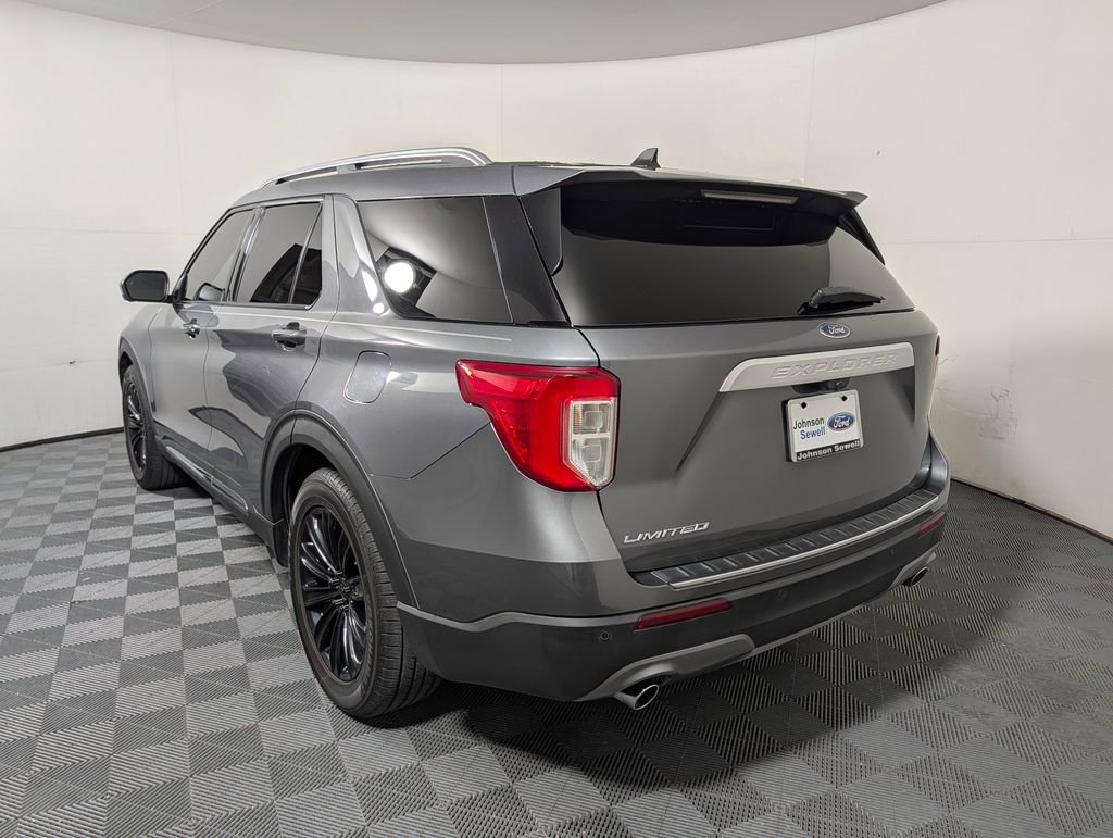 Certified 2022 Ford Explorer Limited RWD image 4
