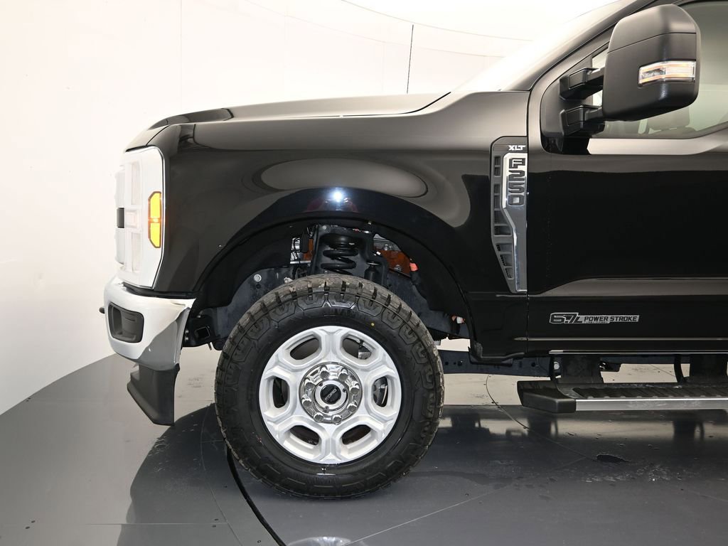 Certified 2025 Ford F250 XLT image 10