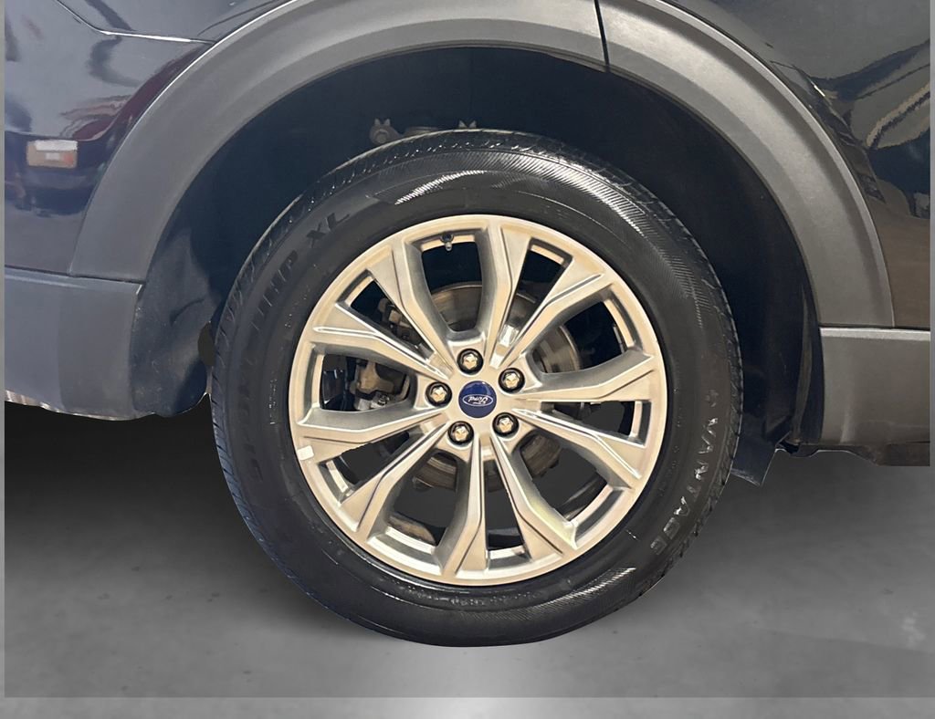 Certified 2023 Ford Explorer Limited image 11