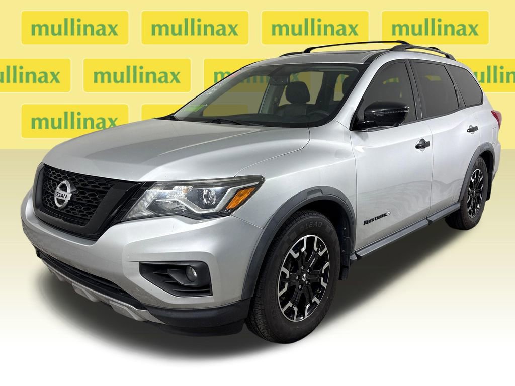 Used 2020 Nissan Pathfinder SL image 1
