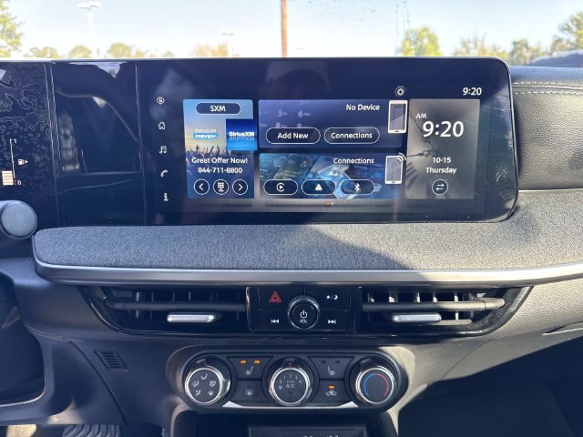 Used 2025 Nissan Kicks SV w/ SV Premium Package FWD image 27