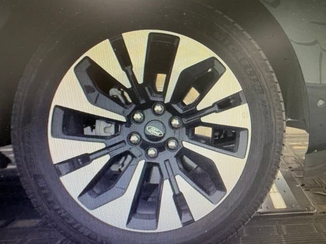 Certified 2025 Ford Expedition Max Platinum w/ Driver's Package AWD/4WD image 8