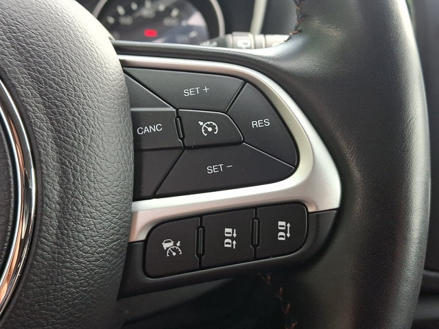 Used 2021 Jeep Compass Latitude w/ Driver Assistance Group AWD/4WD image 30