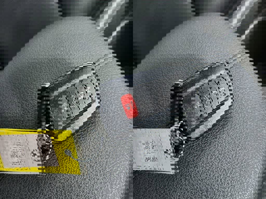 Used 2021 Toyota RAV4 XLE Premium image 22