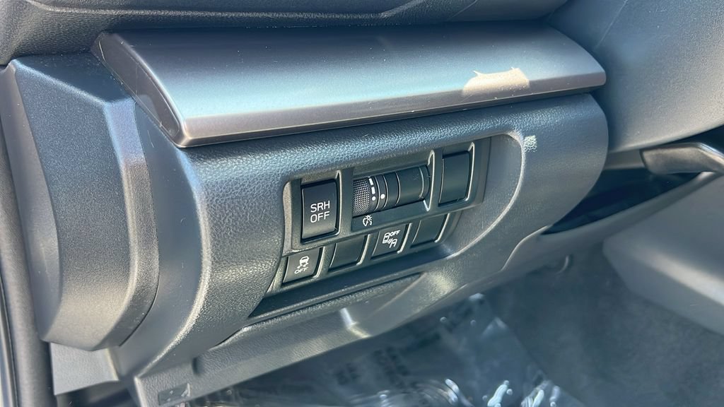 Used 2019 Subaru Crosstrek 2.0i Limited w/ Moonroof Package w/Navigation AWD/4WD image 13