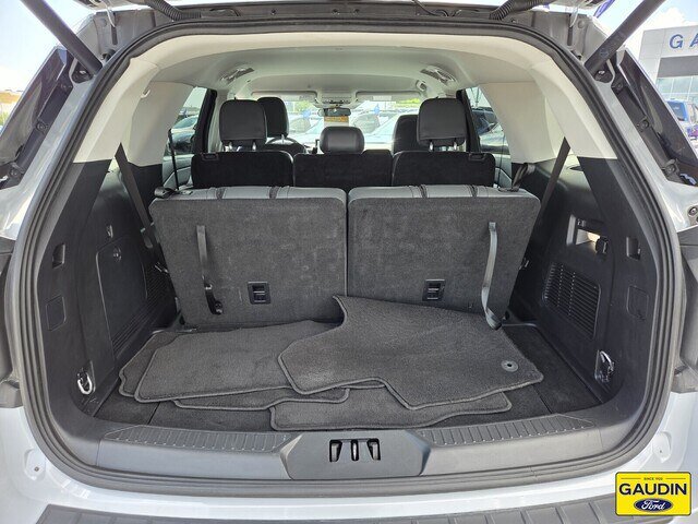 Certified 2025 Ford Explorer Active w/ Active Comfort Package RWD image 15