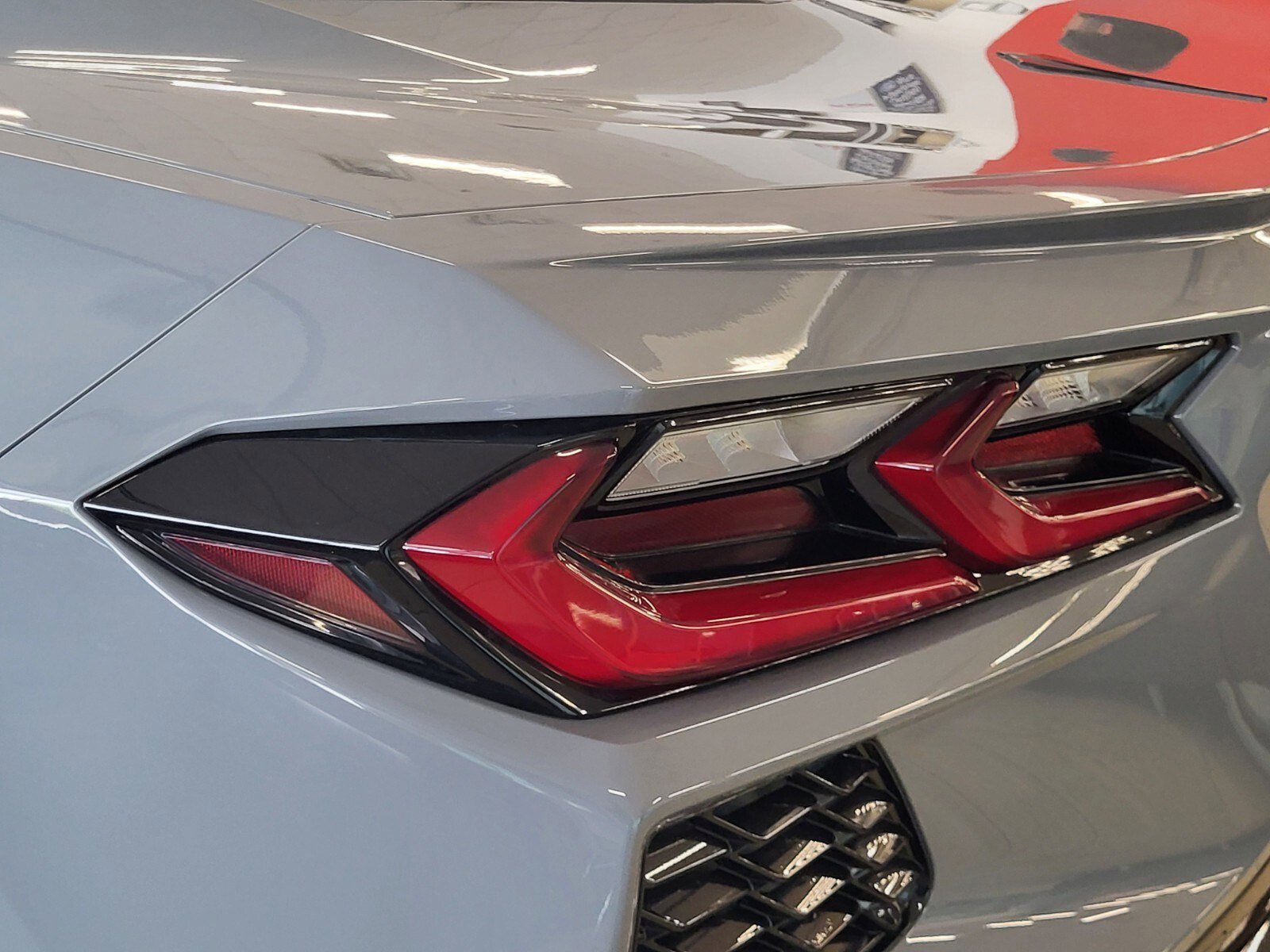 Used 2024 Chevrolet Corvette Stingray Preferred Cpe w/ Stealth Interior Trim Package image 6