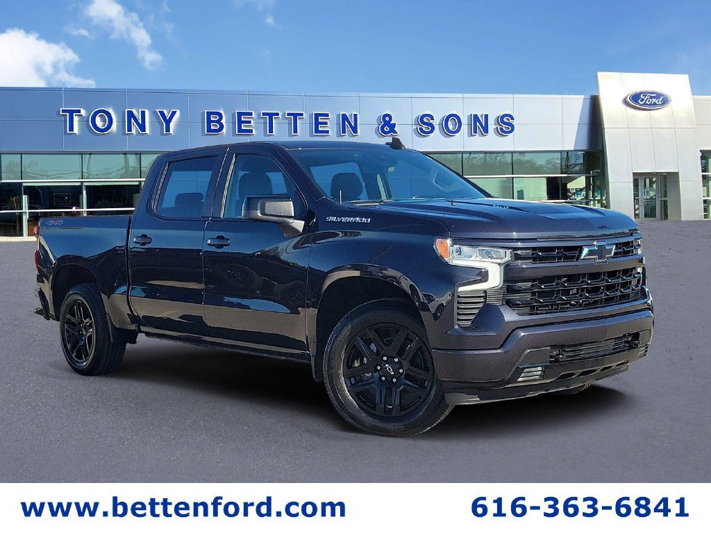 Used 2023 Chevrolet Silverado 1500 RST w/ Max Trailering Package AWD/4WD image 1