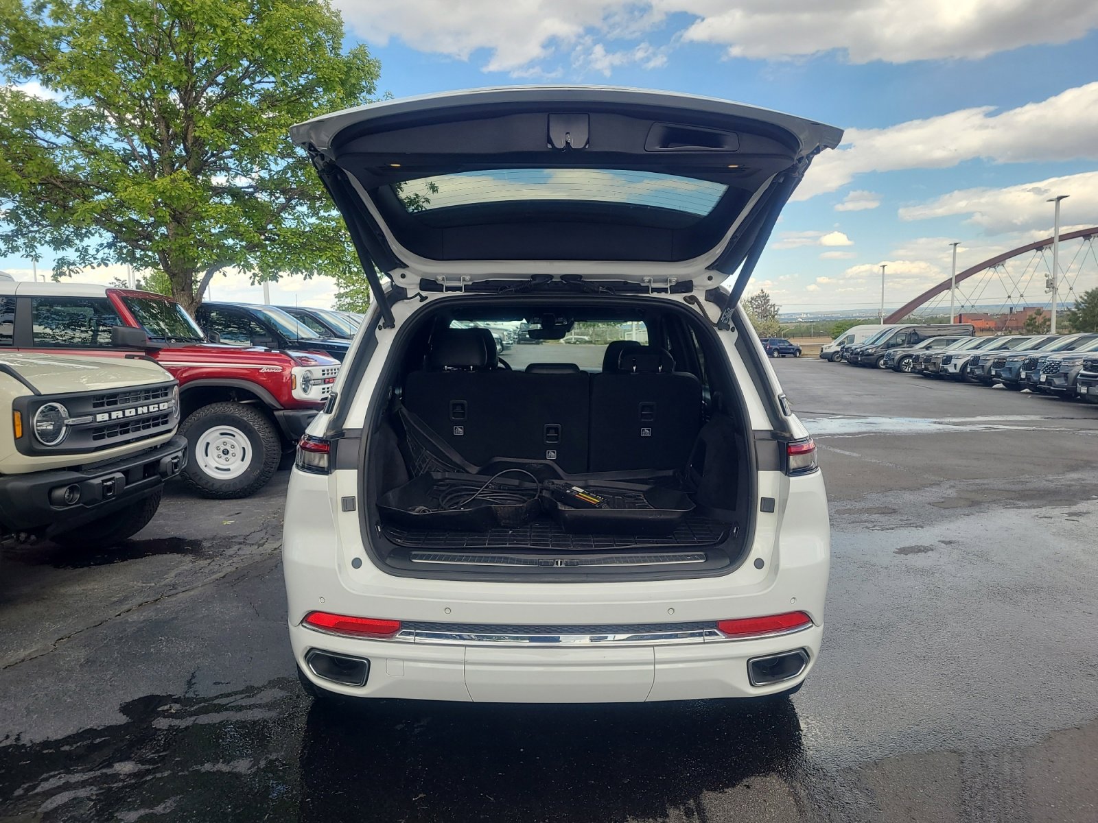 Used 2022 Jeep Grand Cherokee Overland AWD/4WD image 33