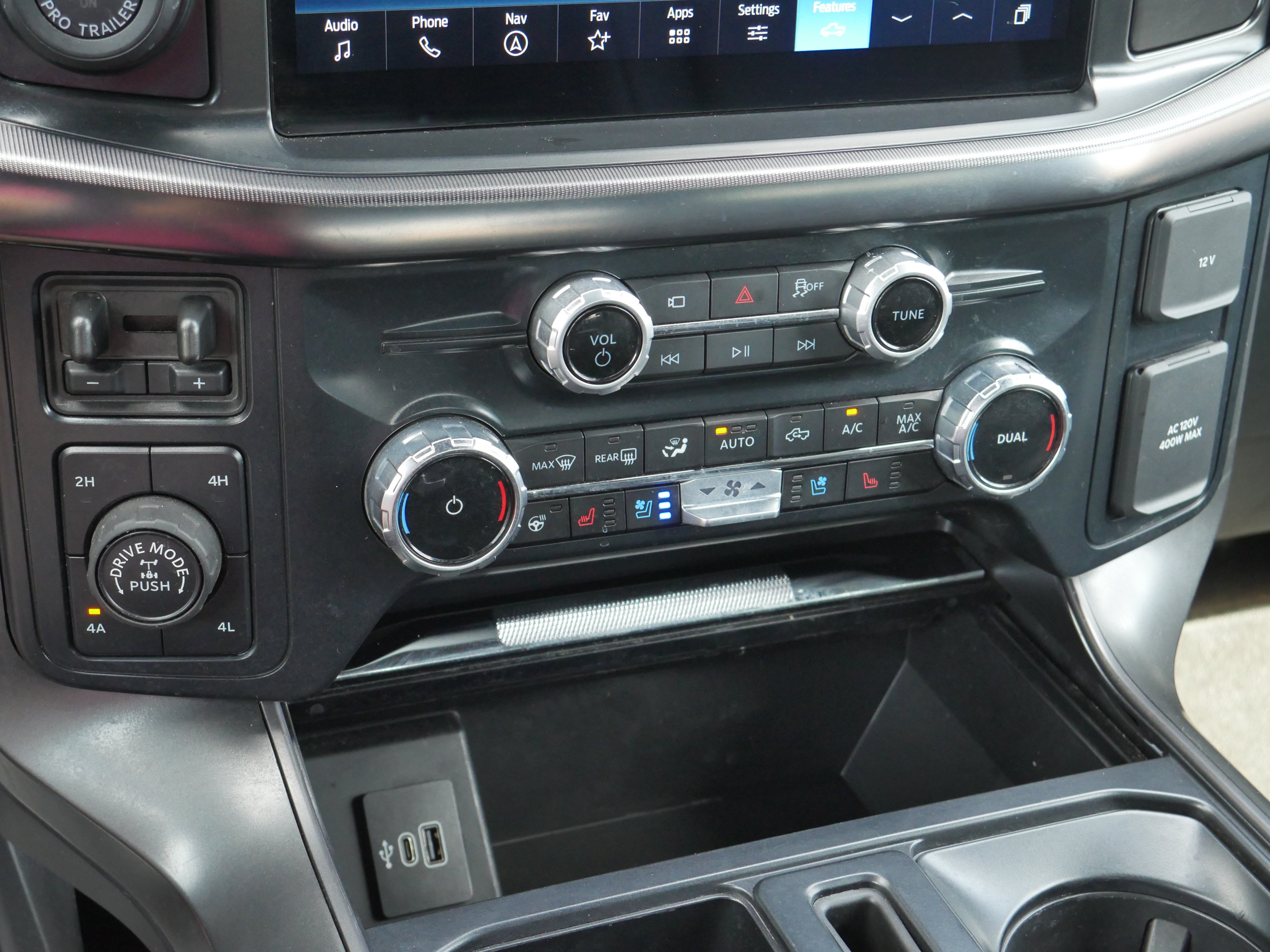 Certified 2025 Ford F150 Lariat AWD/4WD image 17