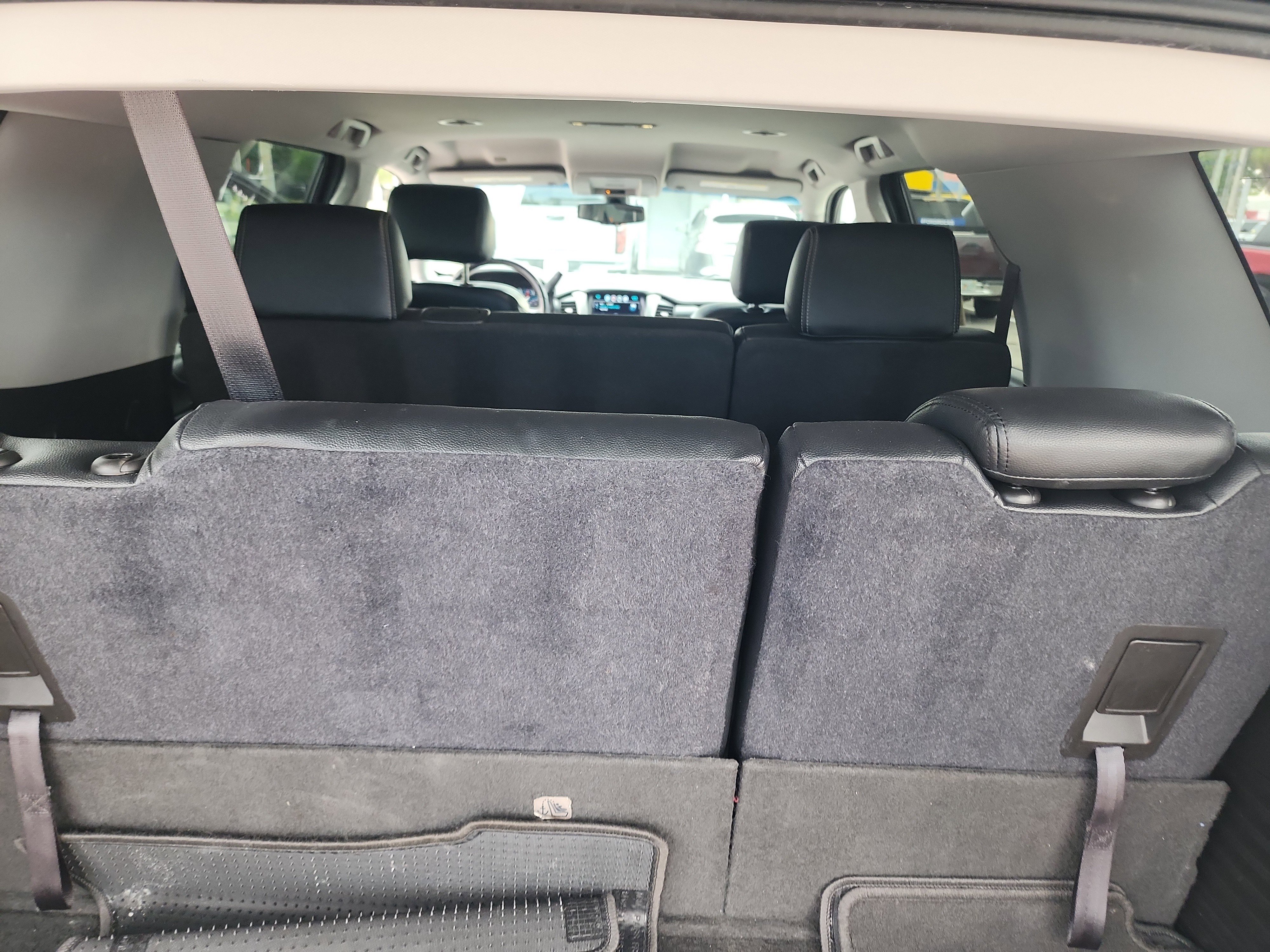 Used 2018 GMC Yukon SLE RWD image 23