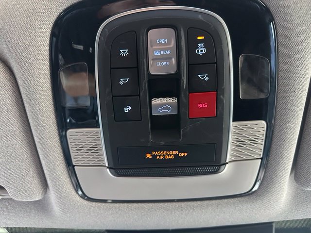 Used 2024 Hyundai Palisade Limited AWD/4WD image 32