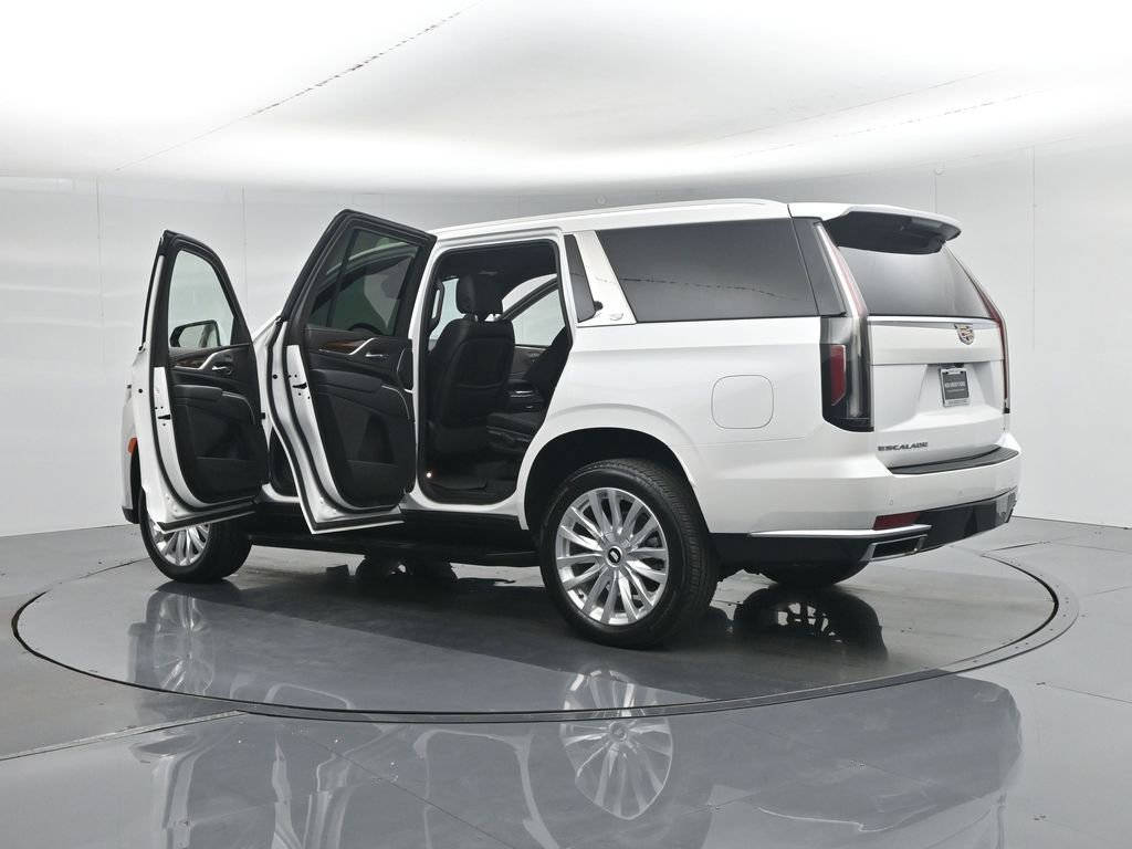 Used 2024 Cadillac Escalade Luxury w/ LPO, Floor Liner Package image 38