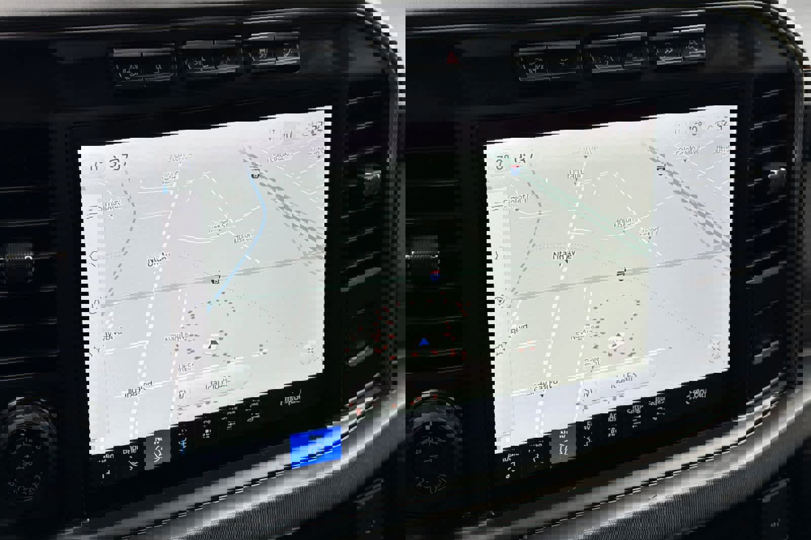 Certified 2023 Ford F350 Platinum w/ FX4 Off-Road Package image 18