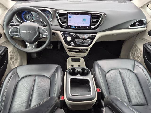 Used 2023 Chrysler Pacifica Touring-L FWD image 25
