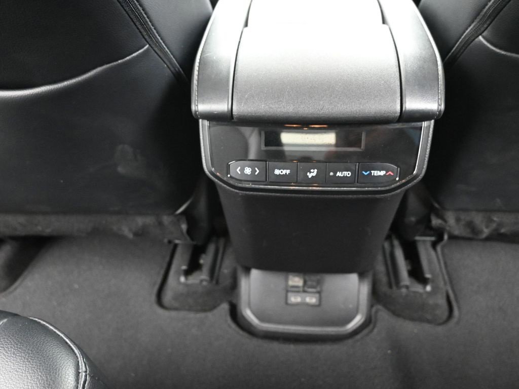 Used 2023 Toyota Highlander L image 20