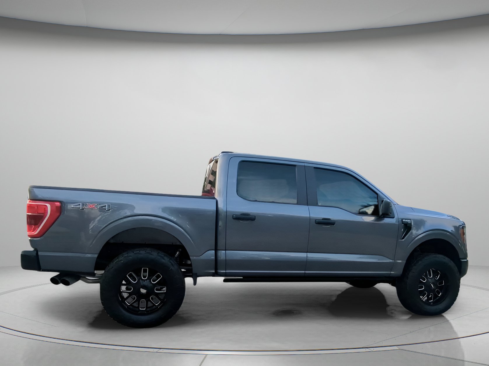 Certified 2023 Ford F150 XLT w/ Bed Utility Package AWD/4WD image 31