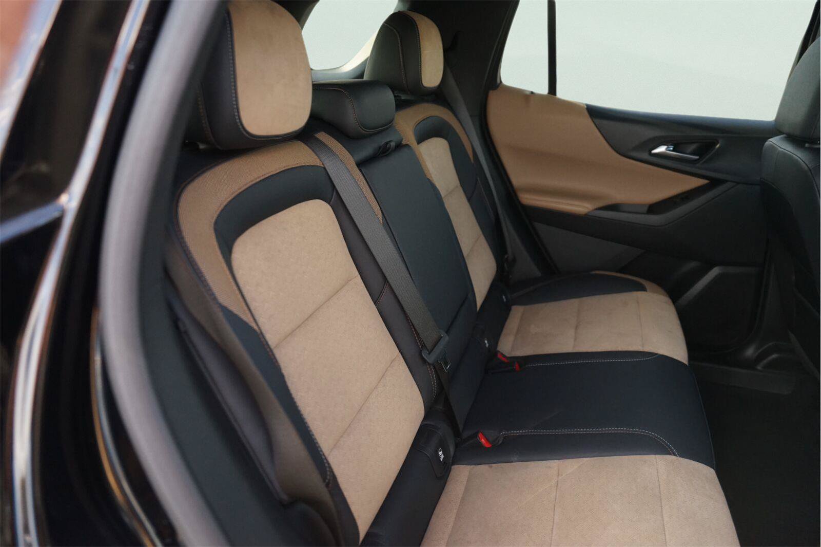 Used 2025 Chevrolet Equinox ACTIV FWD image 16