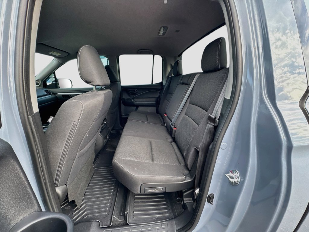 Used 2025 Honda Ridgeline Sport image 22