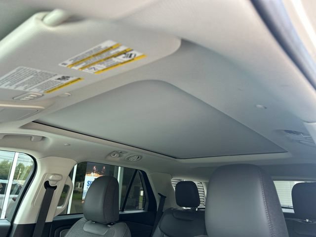 Certified 2025 Ford Explorer Active w/ Active Comfort Package AWD/4WD image 14