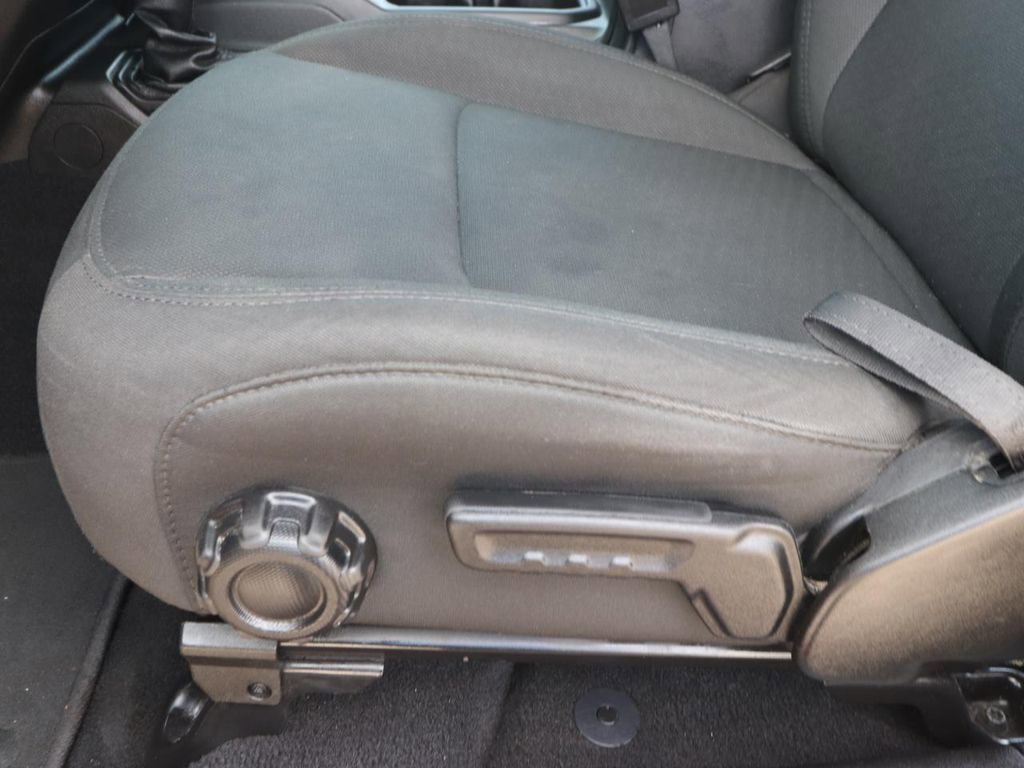 Used 2021 Jeep Wrangler Sport AWD/4WD image 17