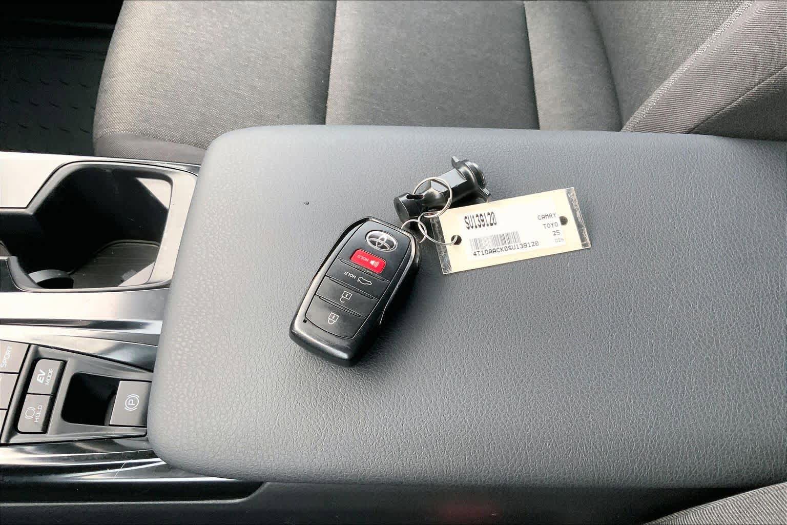 Used 2025 Toyota Camry LE w/ Convenience Package FWD image 13