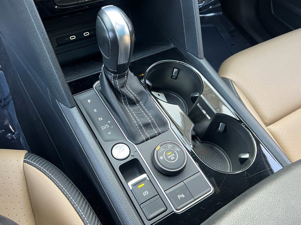 Used 2023 Volkswagen Atlas Cross Sport SEL image 25