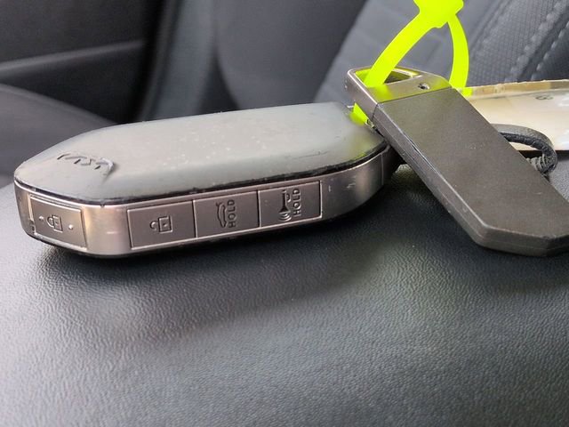 Used 2025 Kia K5 LXS image 35