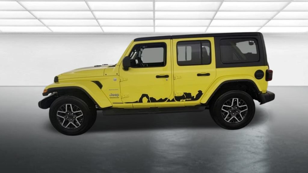 Used 2024 Jeep Wrangler Unlimited Sahara AWD/4WD image 5