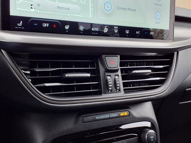 Certified 2025 Ford Escape SE w/ Class II Trailer Tow Package image 17