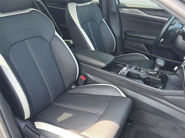 Used 2025 Kia K5 GT-Line w/ GT-Line Premium Package AWD/4WD image 15