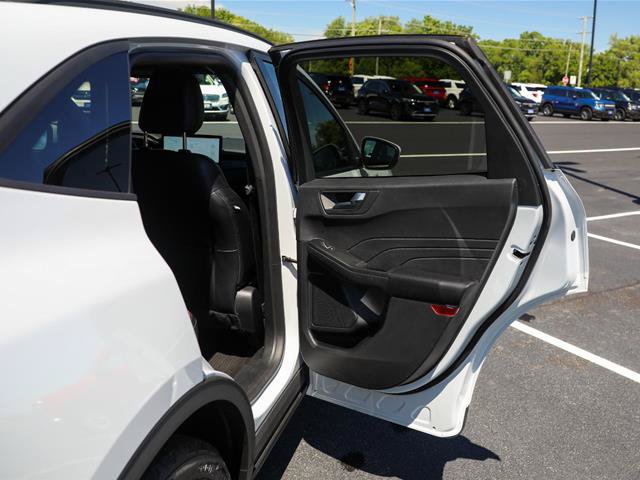Certified 2025 Ford Escape ST-Line Select w/ Tech Pack #1 AWD/4WD image 29