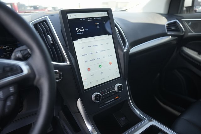 Certified 2022 Ford Edge Titanium image 25