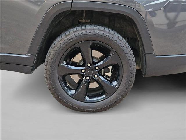 Used 2022 Jeep Grand Cherokee L Laredo AWD/4WD image 21
