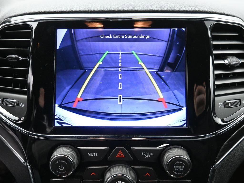 Used 2020 Jeep Grand Cherokee Limited image 4