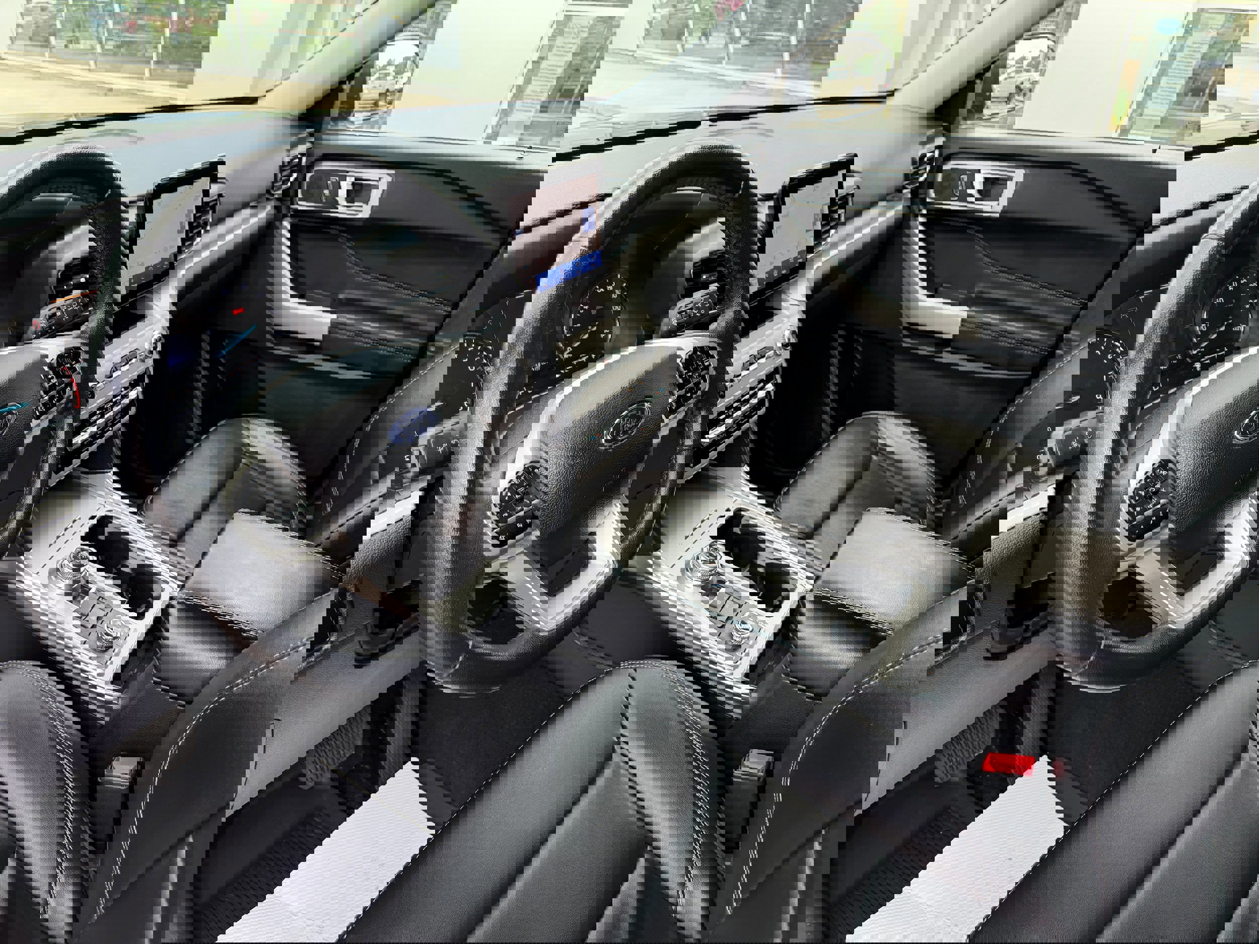 Certified 2023 Ford Explorer XLT w/ Equipment Group 202A image 13