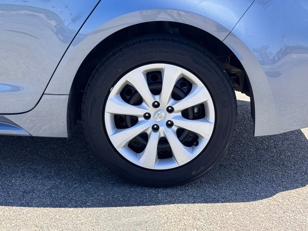 Used 2024 Toyota Corolla LE FWD image 14