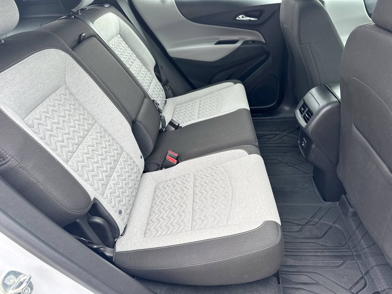 Used 2023 Chevrolet Equinox LS w/ LPO, Floor Liner Package AWD/4WD image 24