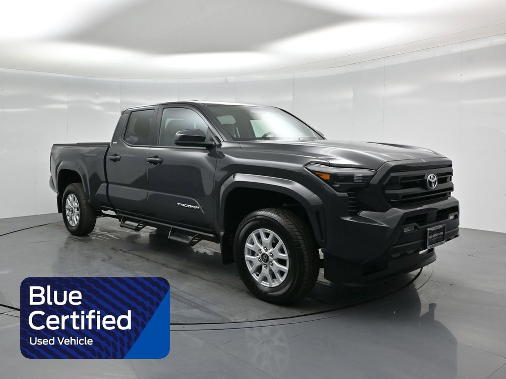 Used 2025 Toyota Tacoma SR5 image 1