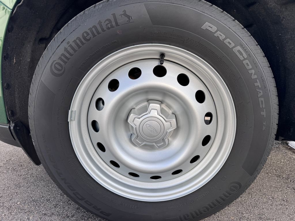 Certified 2025 Ford Maverick XL w/ Equipment Group 102A AWD/4WD image 10