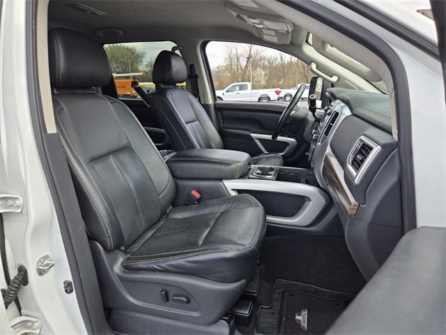 Used 2019 Nissan Titan SL w/ Chrome Package image 20