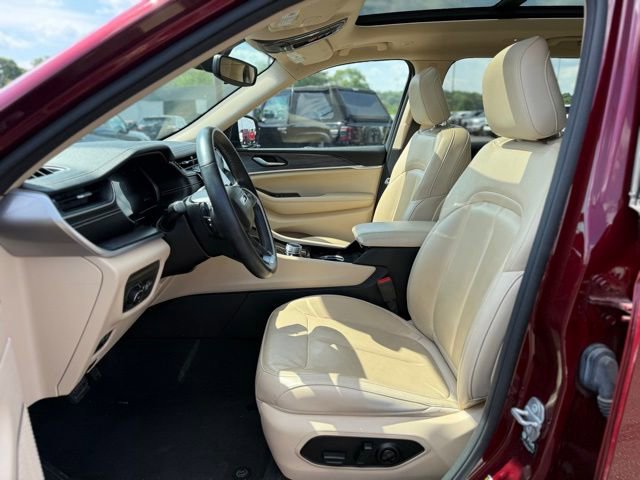 Used 2021 Jeep Grand Cherokee L Limited AWD/4WD image 15