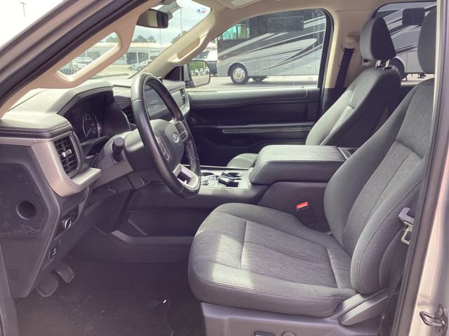 Certified 2024 Ford Expedition Max XLT RWD image 4