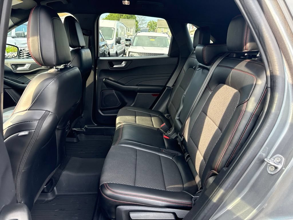 Certified 2024 Ford Escape ST-Line w/ Tech Pack #1 FWD image 16